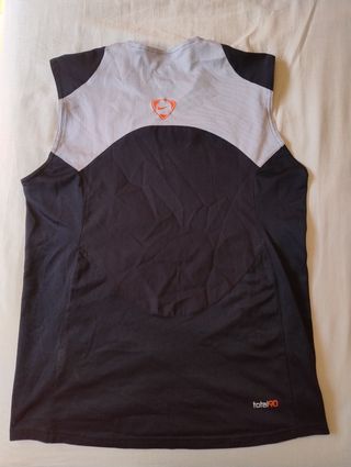 Camiseta deportiva Nike negra