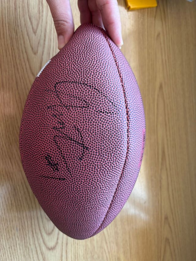 Balón de Fútbol Americano Firmado por Cam Newton