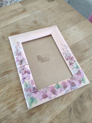 Cornice porta foto rosa decorata