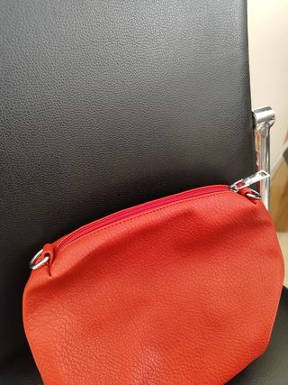 Bolso/neceser de mano vegano rojo