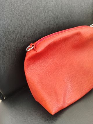 Bolso/neceser de mano vegano rojo