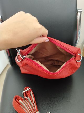 Bolso/neceser de mano vegano rojo