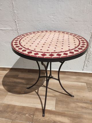 Mesa de exterior cerámica y metal