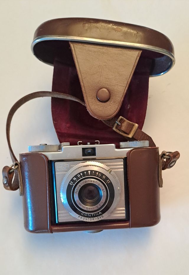 Zeiss Ikon Contina macchina fotografica