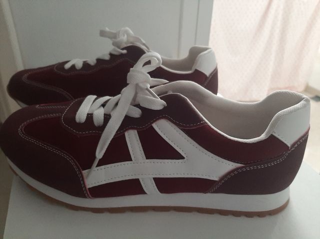 Playeras Burdeos y Blancas