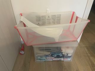 Bañera Stokke para bebé con cuchara