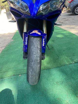 Yamaha R1 Azul,año 2007 con 71.000 km