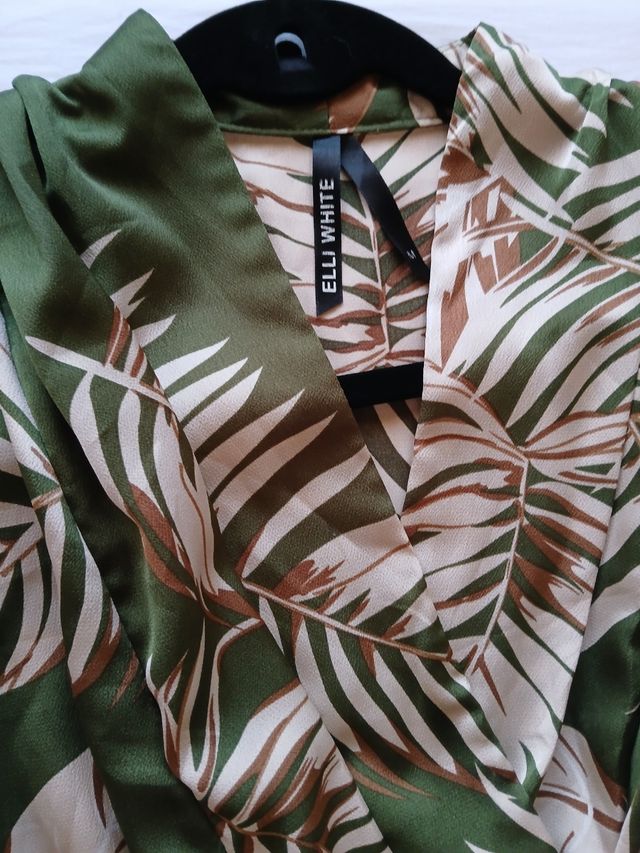 Vestido largo estampado hojas