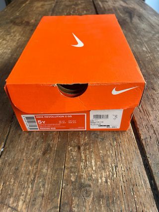 Zapatillas Nike Revolution Talla 38 Verde Oliva