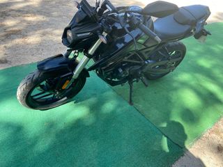 Voge 125R año 2024 con 8.000km