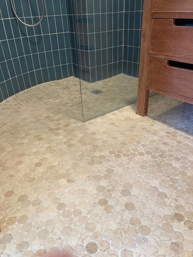 Suelo piedra natural enmallada TRIP