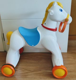Caballo correpasillos/Balancin Chicco 