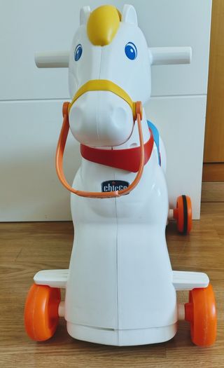 Caballo correpasillos/Balancin Chicco 