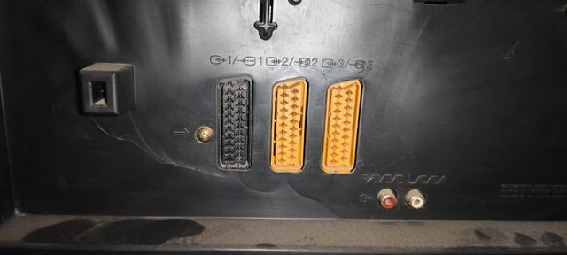 TV Sony Trinitron Gris