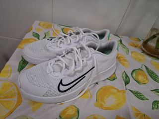 Tenis Nike Niños Blancos para jugar al tenis