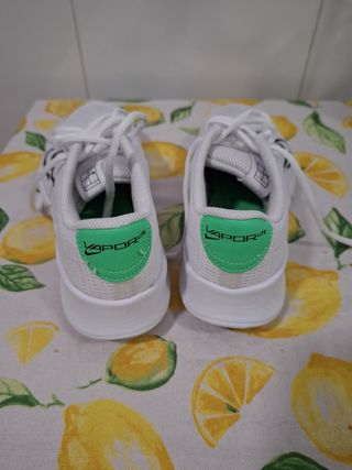 Tenis Nike Niños Blancos para jugar al tenis