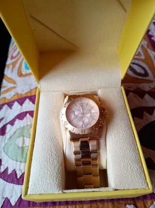 Reloj Invicta Dorado Cronógrafo Unisex