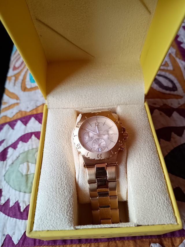 Reloj Invicta Dorado Cronógrafo Unisex