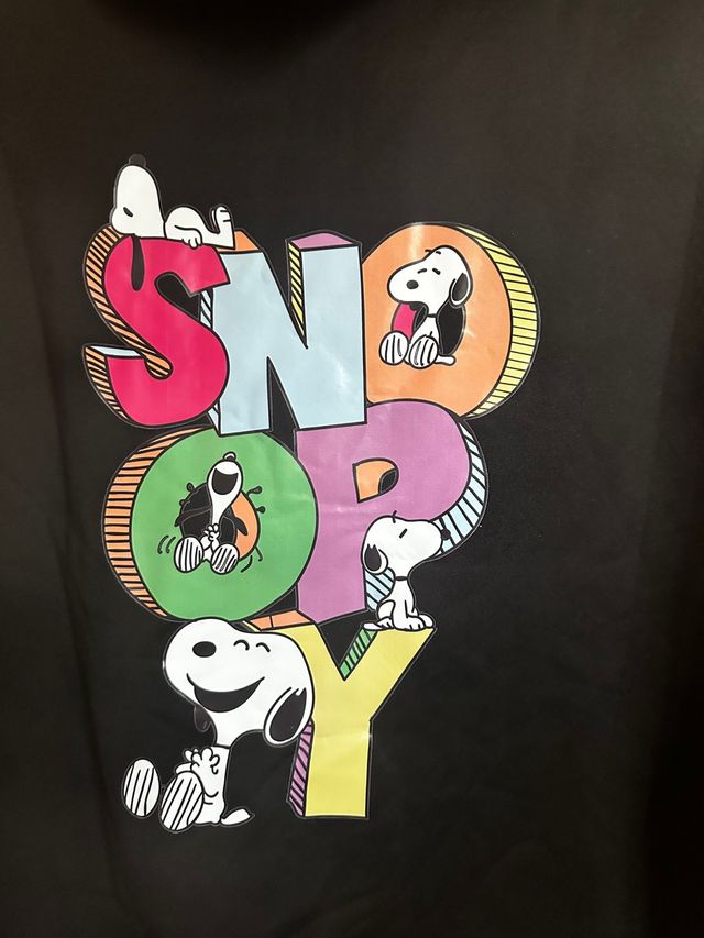 Sudadera con capucha negra