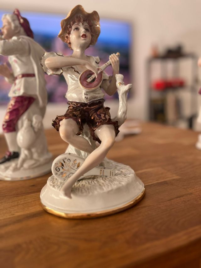 Figuras de porcelana coleccionables grandes