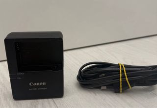 Canon EOS 550D Cámara Reflex Negra