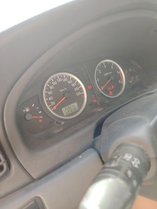 Nissan Almera 2004