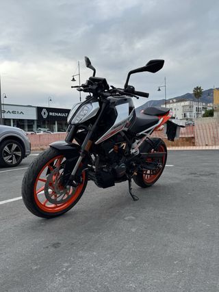 KTM Duke 125 2024