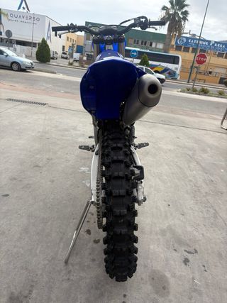 se vende Yamaha yzf250 año 2024