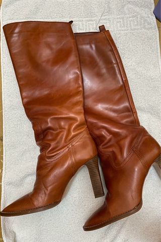 Botas altas de cuero marrones