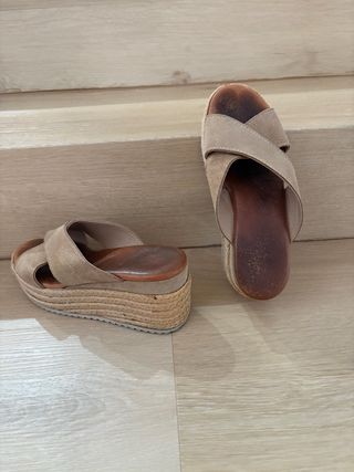 Sandalias cuña beige talla 37