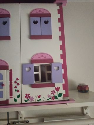 Casa delle bambole enorme
 Madera