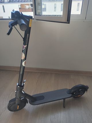 Patinete Xiaomi Essential + Casco