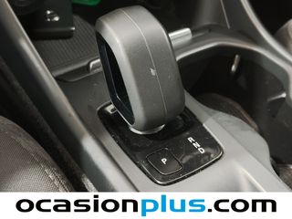 Volvo XC40 T2 Momentum Pro Auto 95 kW (129 CV)