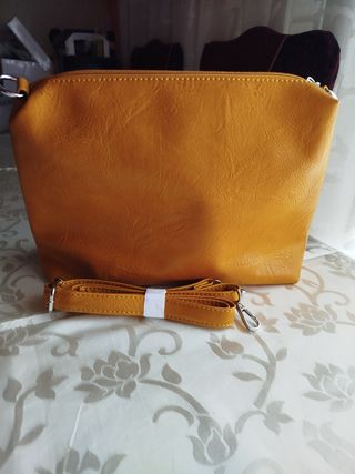 Bolsos grise y amarillo