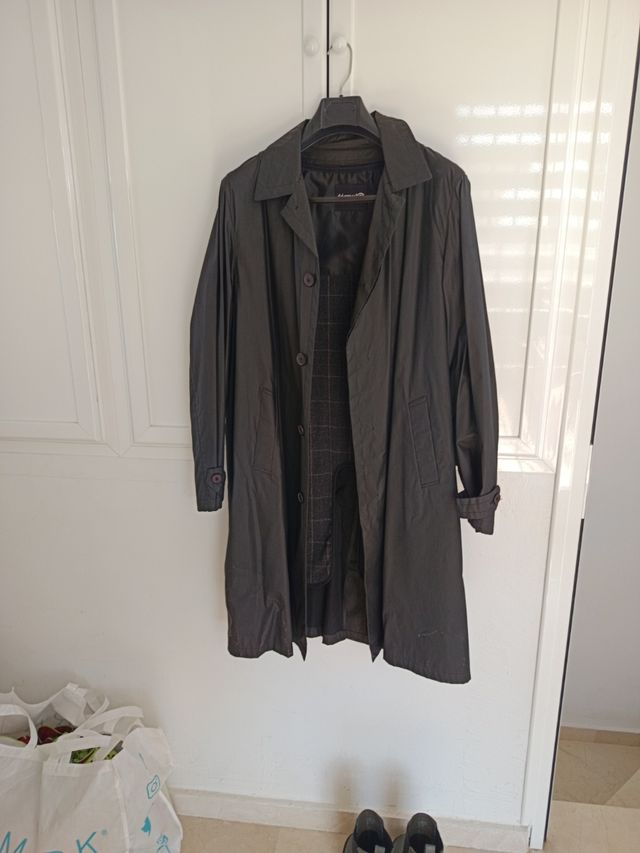 Gabardina hombre negra