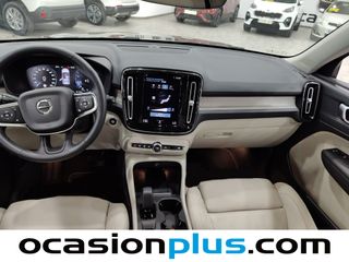 Volvo XC40 T2 Core Dark Auto 95 kW (129 CV)