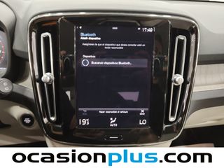 Volvo XC40 T2 Core Dark Auto 95 kW (129 CV)