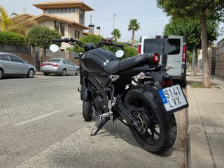 Yamaha XSR 125 (2022) COMO NUEVA - Carnet Coche/A1