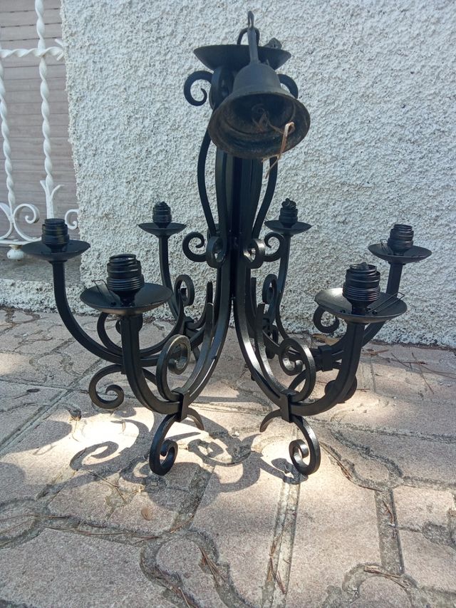 Lámpara de acero forjado estilo rústico