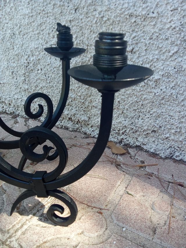 Lámpara de acero forjado estilo rústico