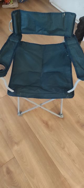 Silla de camping plegable azul y gris