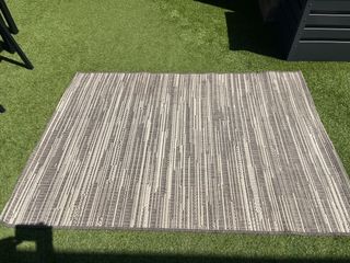 Alfombra interior beige y gris