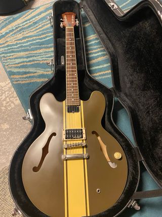Epiphone ES333 Tom DeLonge Signature Guitar ES335