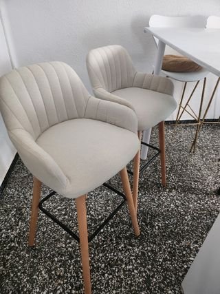 4 Sillas Altas Beige y Marrón