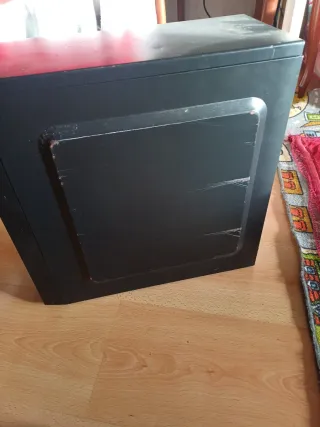 Caja PC NOX Gaming Negra + fuente de alimentación