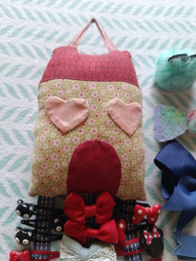 Colgador de adornos para el pelo