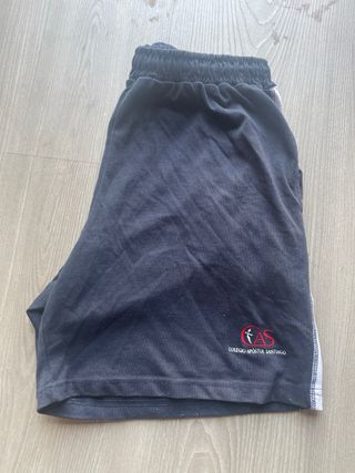 Uniforme Colegio Apostol Santiago