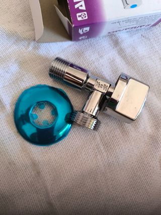 Llave de escuadra para lavadora 1/2 x 3/4
