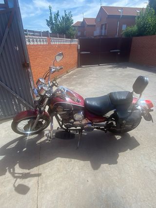 Moto Daelim 125 cc.
