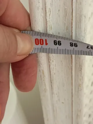 Cama antigua de madera y ratán